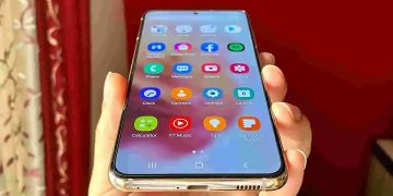 Samsung closes background apps after just a few minutes of inactivity on One UI 3